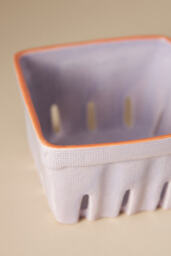 Linnea Small Berry Basket - thumbnail 3