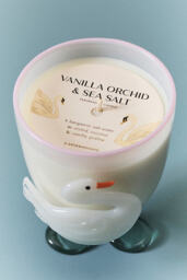 Pauline Vanilla Orchid & Sea Salt Glass Swan Candle - thumbnail 3