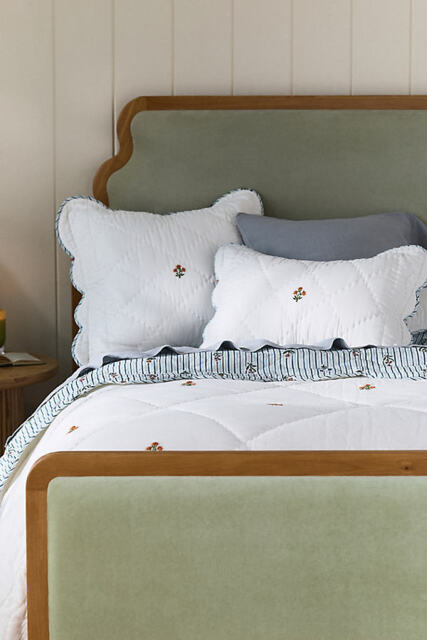 Foster Cotton Floral Icon Embroidered Quilted Bedspread - image 1