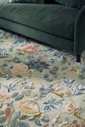 Tufted Wool-Viscose Painterly Floral Rug - thumbnail 1