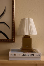 Ludlow Cordless Table Lamp - thumbnail 2