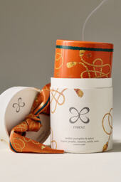 Maeve Scarf Amber Pumpkin & Spice Ceramic Candle - thumbnail 4