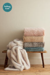 Chloe Faux Fur Throw Blanket - thumbnail 5