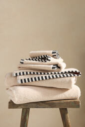 Sloane Stripe Trim Soft Cotton Towel Collection - thumbnail 3