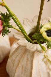 Lotus Pod Vase - thumbnail 3