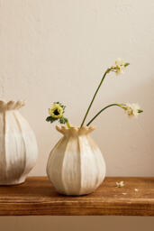 Lotus Pod Vase - thumbnail 4