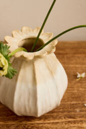 Lotus Pod Vase - thumbnail 2
