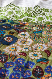 Kelcey Hibiscus Cotton Quiltu200bed Bedspread - thumbnail 3