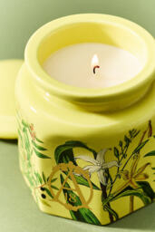 Apothecary 18 Woody Sandalwood & Vanilla Ceramic Candle - thumbnail 4