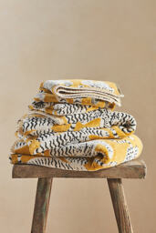 Isa Tiger Towel Collection - thumbnail 3