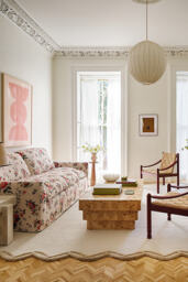 Tufted Wool Scalloped Border Rug - thumbnail 8
