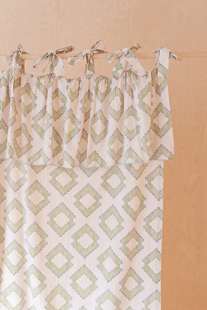 TBCo Diamond Pattern Curtain