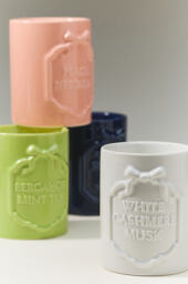 Gingham Bow Fruity Peach & Nectarine Ceramic Boxed Candle - thumbnail 2