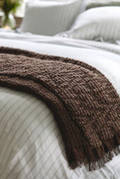 Gauze Fringe Woven Throw Blanket - thumbnail 4