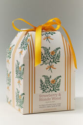 Spring Cottage Fruity Strawberry & Blonde Wood Ceramic Boxed Candle - thumbnail 2