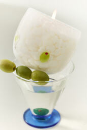 Martini Spring Icon Gourmand Dirty Martini Glass Candle - thumbnail 1