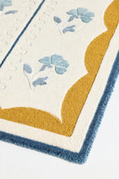 Essex Hand-Tufted Wool Blend Floral Rug - thumbnail 2