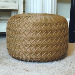 Handcrafted Velvet Pouffe with Deep-Buttoned Diamond Tufting, Opulent Upholstery, Footstool for Living Room, 46L x 46W x 33H cm, Ochre - Aosom UK