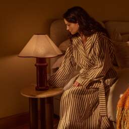 Heath Table Lamp in Port Red Port Red / 2200K - thumbnail 5