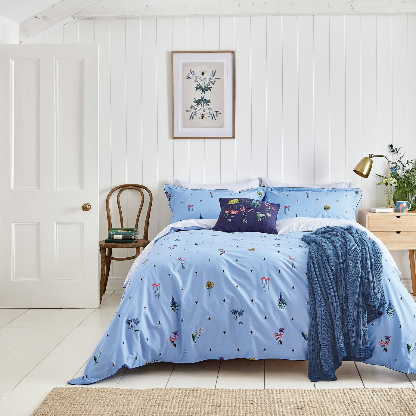 Joules Cotton Percale Pollinators Blue Bedding Set - Single - image 1