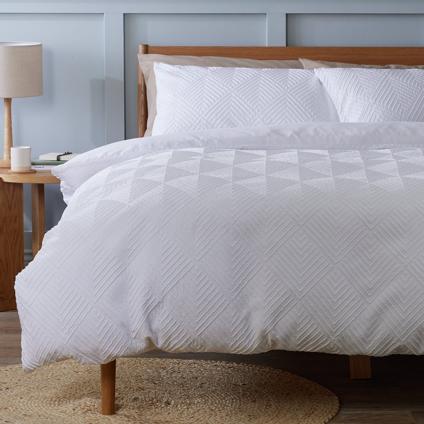 Argos Home Textured Embossed White Bedding Set - Double - image 1