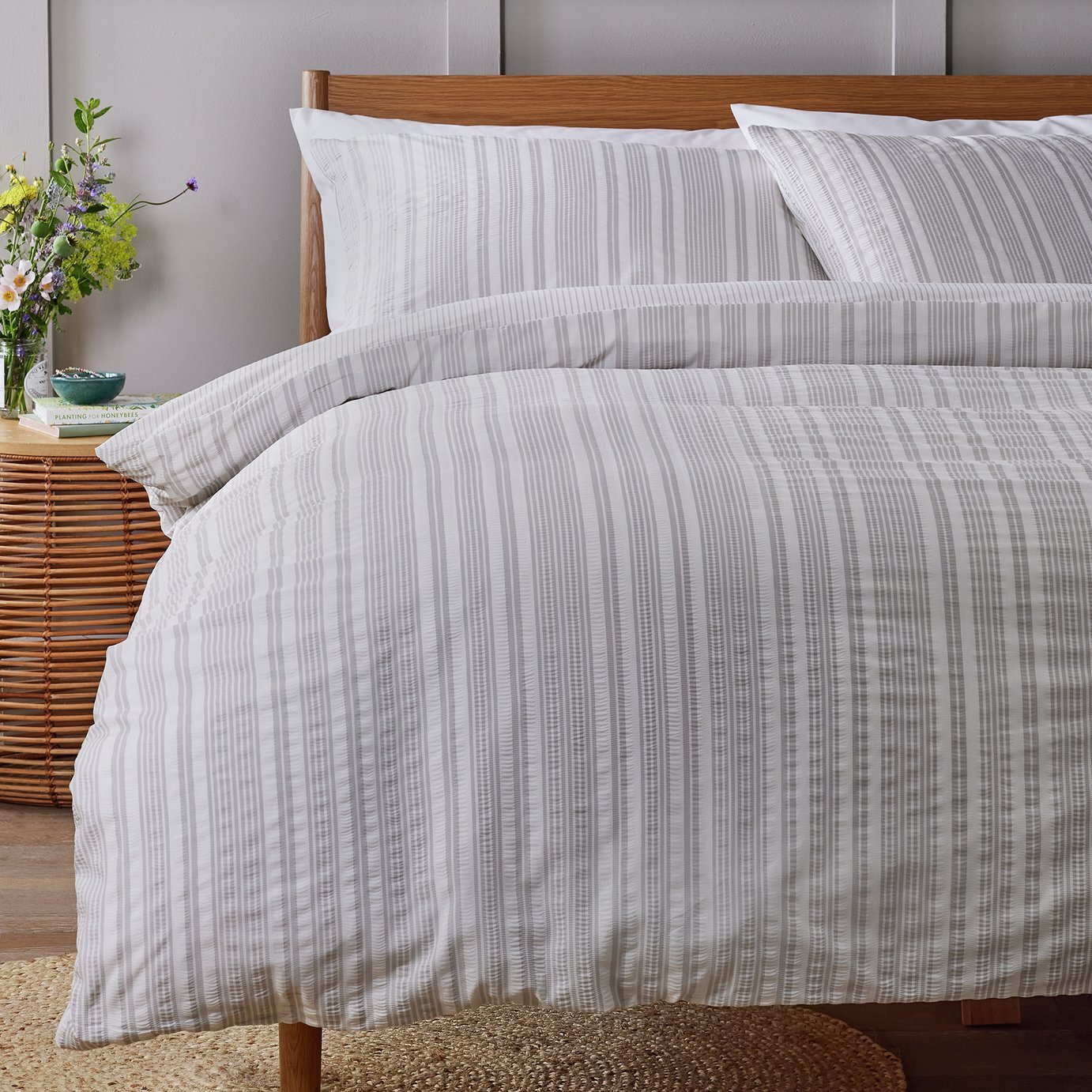 Argos Home Striped Seersucker Grey Bedding Set - Superking - image 1