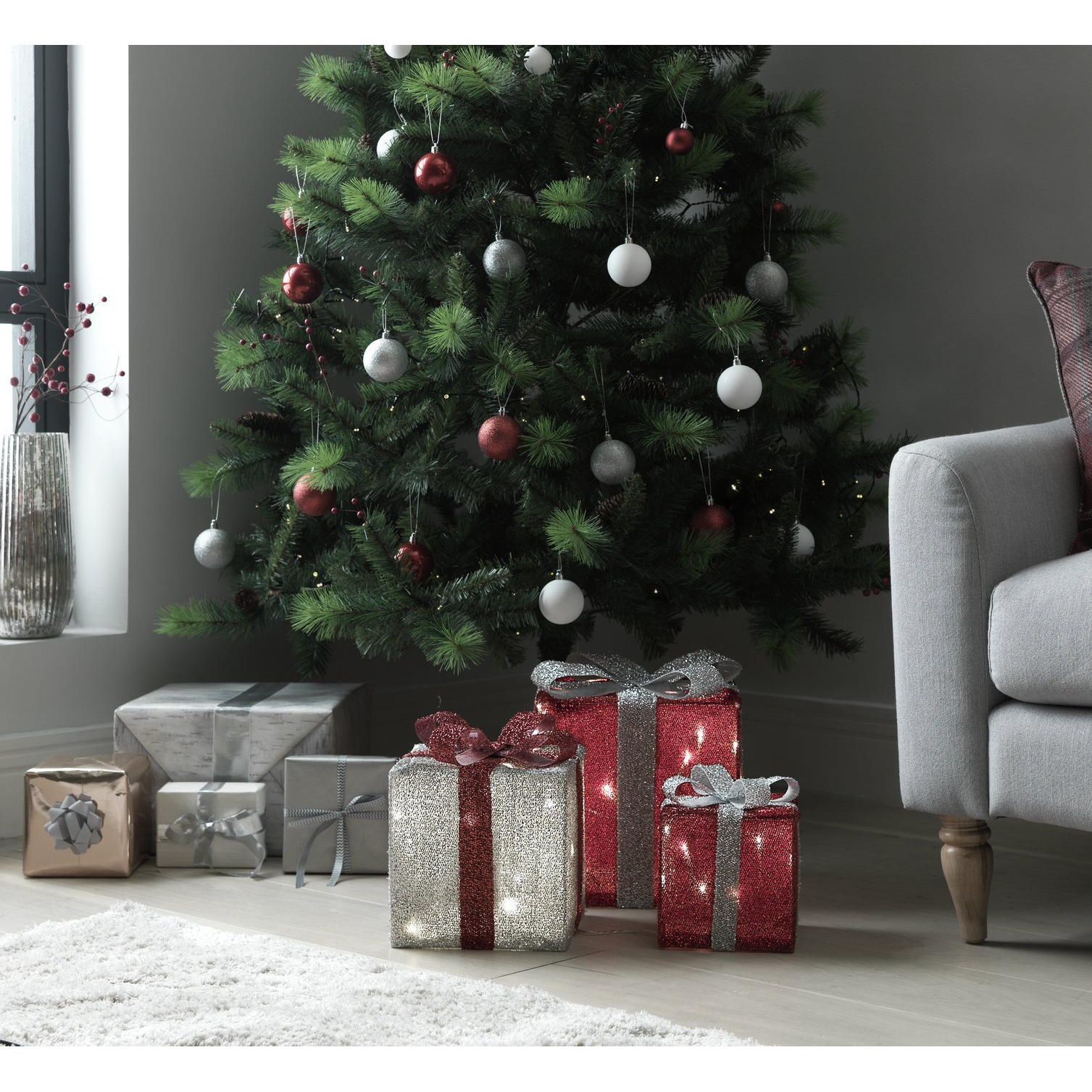 Argos Home Pack of 3 Christmas Light Up Present Decorations