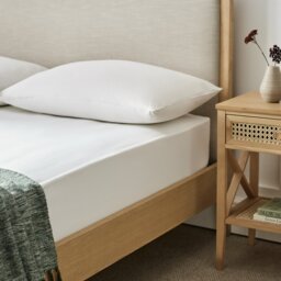 Habitat Polycotton Extra Deep White Fitted Sheet - King size - thumbnail 2