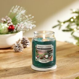 Yankee Candle Large Scented Candle - Winter Fir - thumbnail 1