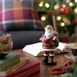 Argos Home Resin Santa Christmas Decoration - thumbnail 1