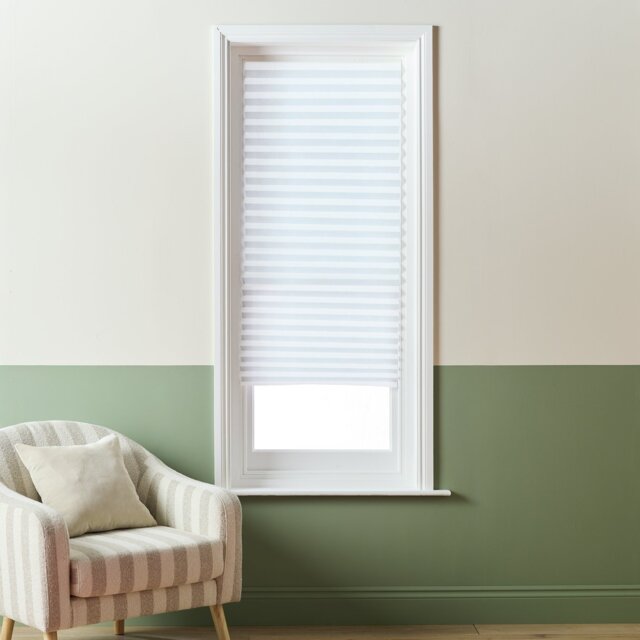 Home Essentials Daylight White Temporary Blind - 120cm - image 1
