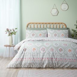 Catherine Lansfield Cameo Floral Green Bedding Set - Single