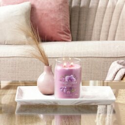 Yankee Signature Large Scented Candle - Wild Orchid - thumbnail 1