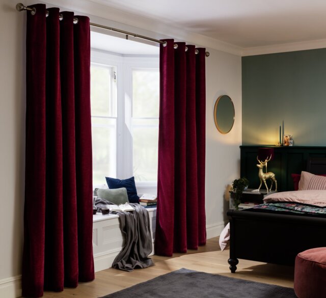 Habitat Thermal Chenille Blackout Eyelet Curtains - Berry -117x137cm - image 1