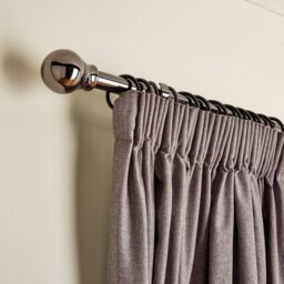 Argos Home Black Extendable Curtain Pole - 110cm - 300cm - thumbnail 2