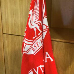 Liverpool FC Beach Towel - Red & White - thumbnail 2