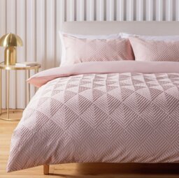 Argos Home Embossed Texture Pink Bedding Set - Single - thumbnail 1