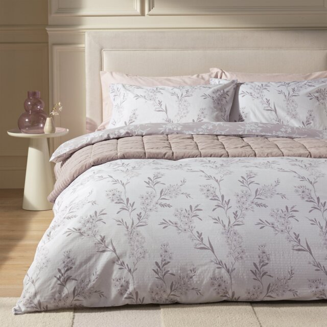 Argos Home Blossom Seersucker White Bedding Set - Double - image 1
