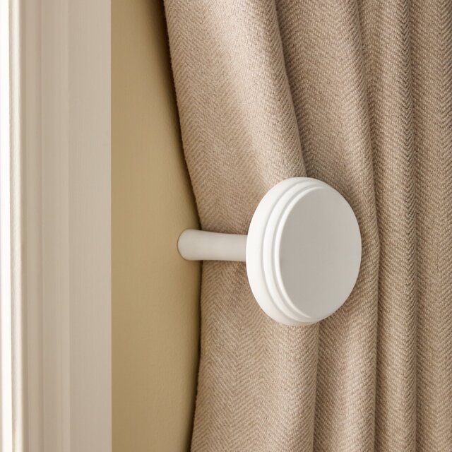 Argos Home 2 Pack Wood Curtain Holdback - White - image 1