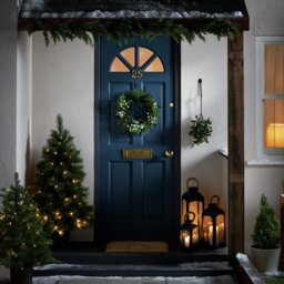 Habitat White Berry And Green Bow Faux Christmas Wreath - thumbnail 1
