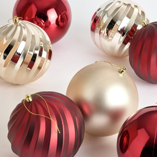 Habitat Pack of 9 Shatterproof Christmas Baubles -Red & Gold - image 1