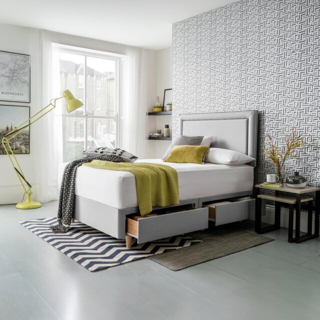 Silentnight Toulouse Small Double 4 Drawer Divan Set - Grey - image 1