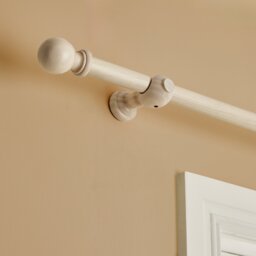 Argos Home Wooden Ball Washed White Curtain Pole with Rings - 120cm - thumbnail 1