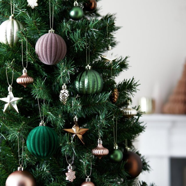 Argos Home Pack of 49 Christmas Baubles - Natural And Green