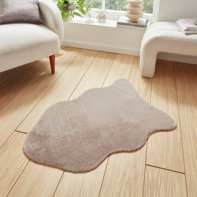 Think Rugs Supersoft Faux Fur Mink Single Pelt Rug - 58x90cm - image 1