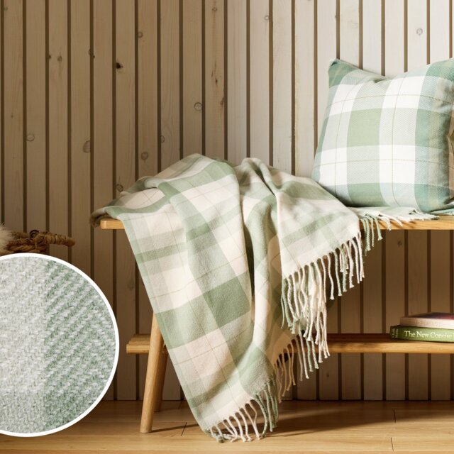 Argos Home Woven Check Throw - Green - 125x150cm - image 1
