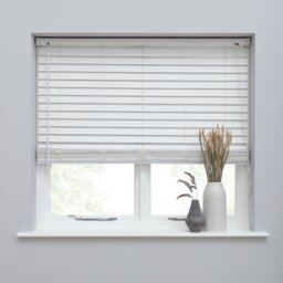 Habitat Faux Wood White 25mm Slat Venetian Blind - 180cm
