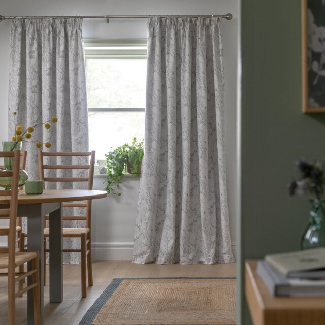 Habitat Blackout Curtains - Green & White - 117x137cm - image 1