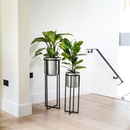 Ivyline Calla Planter Stand - Silver - thumbnail 2
