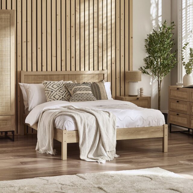 Julian Bowen Padstow Kingsize Wooden Bed Frame - Oak - image 1